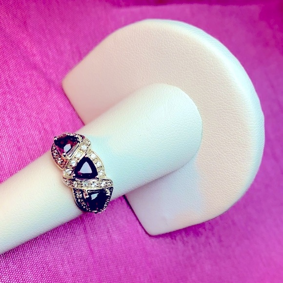 Trillion Raspberry Color Rhodolite - Picture 9 of 15